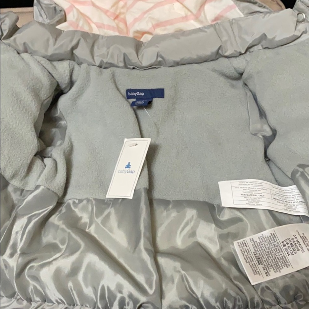 Brand New Adorable GAP Winter Jacket - Picture 6 of 10